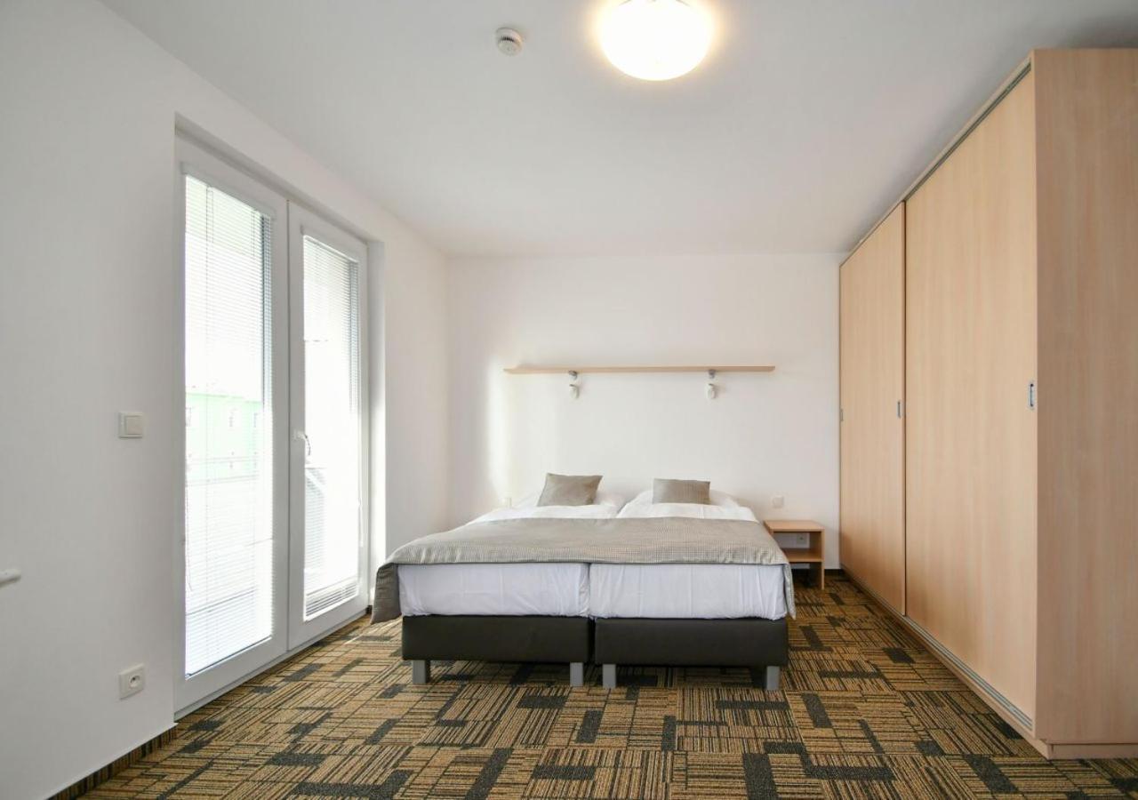 Efi Palace Hotel Brno Luaran gambar