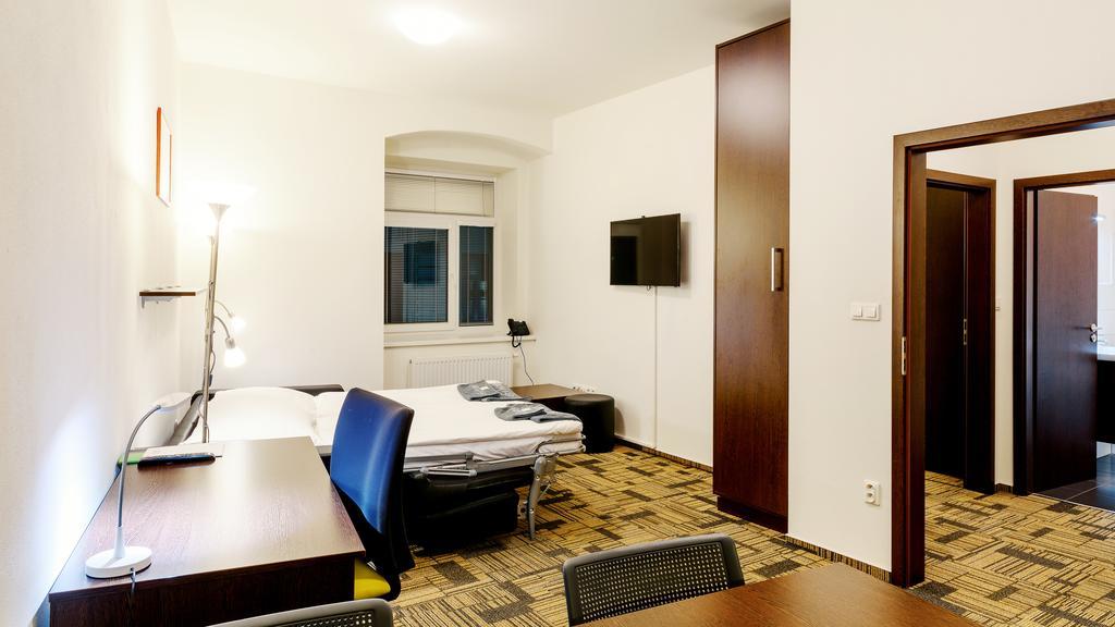 Efi Palace Hotel Brno Luaran gambar